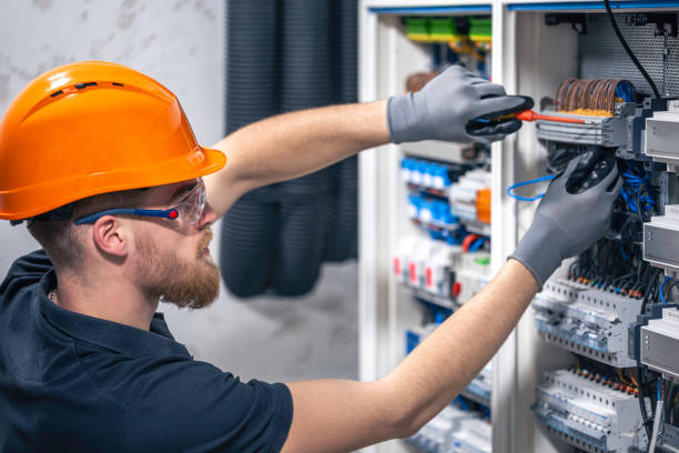 Best Affordable Emergency Electrician  in Leetsdale, PA